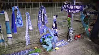 Napoli fans gather outside San Paolo stadium to honour Maradona | Serie A | 那不勒斯 | 马拉多纳