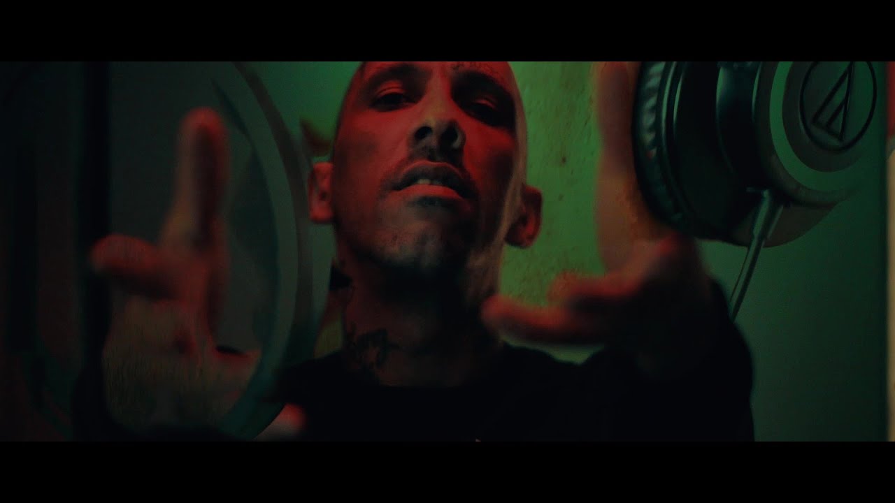 Big Red - MC (Clip Officiel) - YouTube