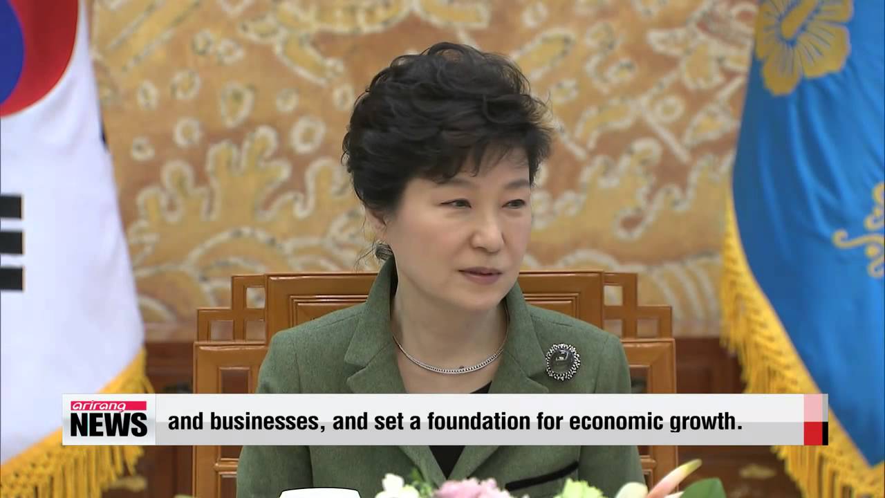 ARIRANG NEWS 14:00 S. Korean businessmen hold wage talks for Kaesong complex with N. Korea ARIRANG NEWS 14:00 S. Korean businessmen hold wage talks for Kaesong complex with N. Korea