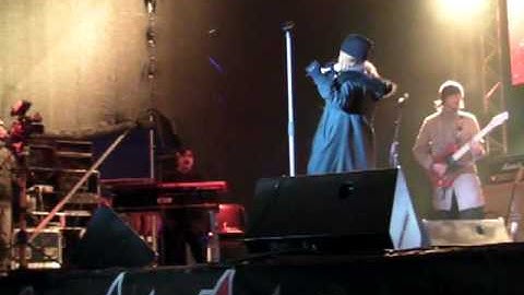 Gabriella Cilmi sings  