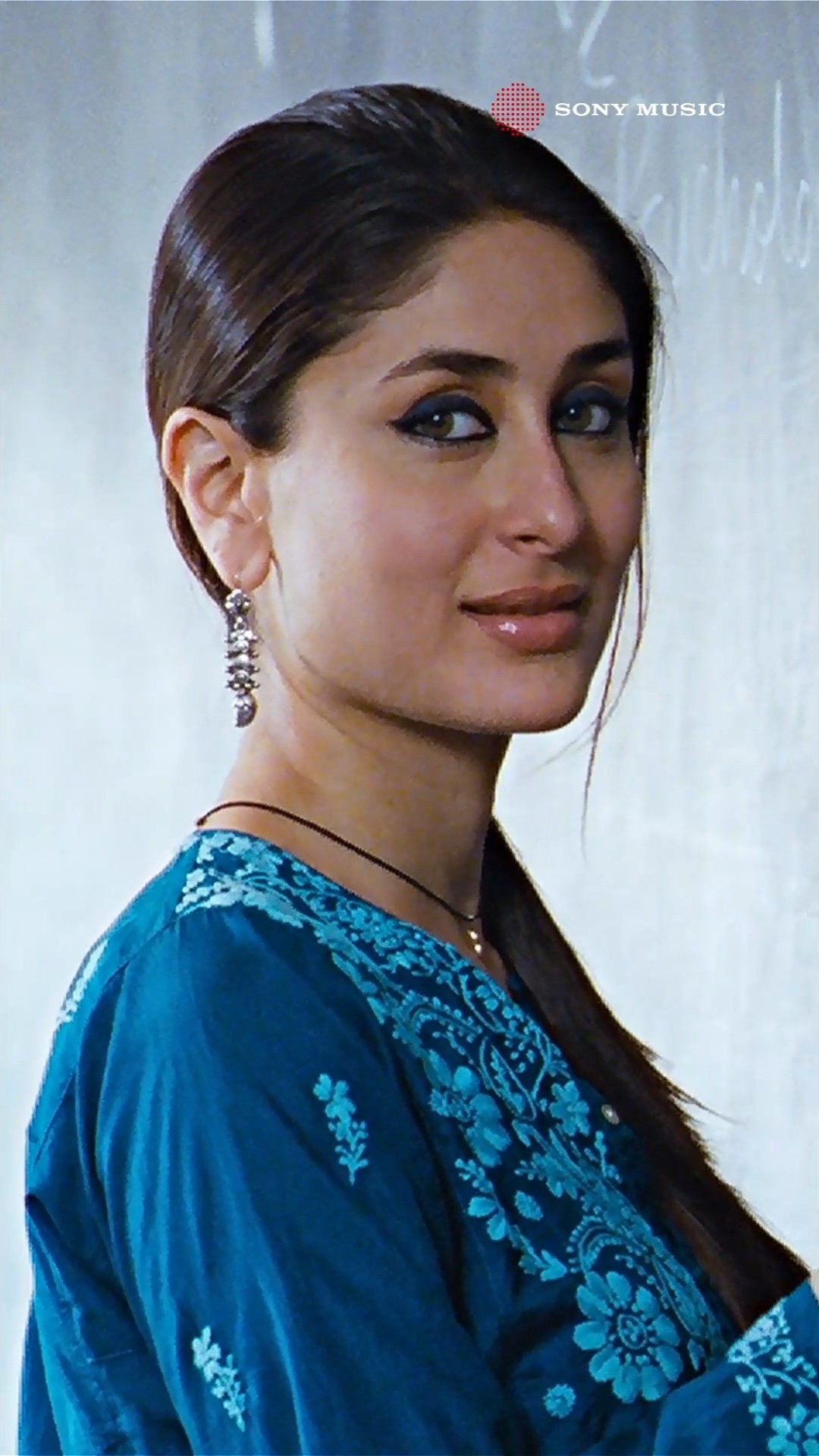 Feeling blessed with this soulful tune! ? #shukranallah #kurbaan #sonunigam #shreyaghoshal