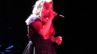 Kelly Clarkson covers 