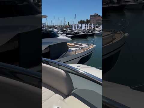 A quick look onboard the Absolute Navetta 62 Fly, a world launch at Cannes Yachting Festival #luxury