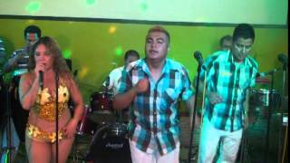 Video thumbnail of "la ladrona mix lambada en vivo en pucallpa"