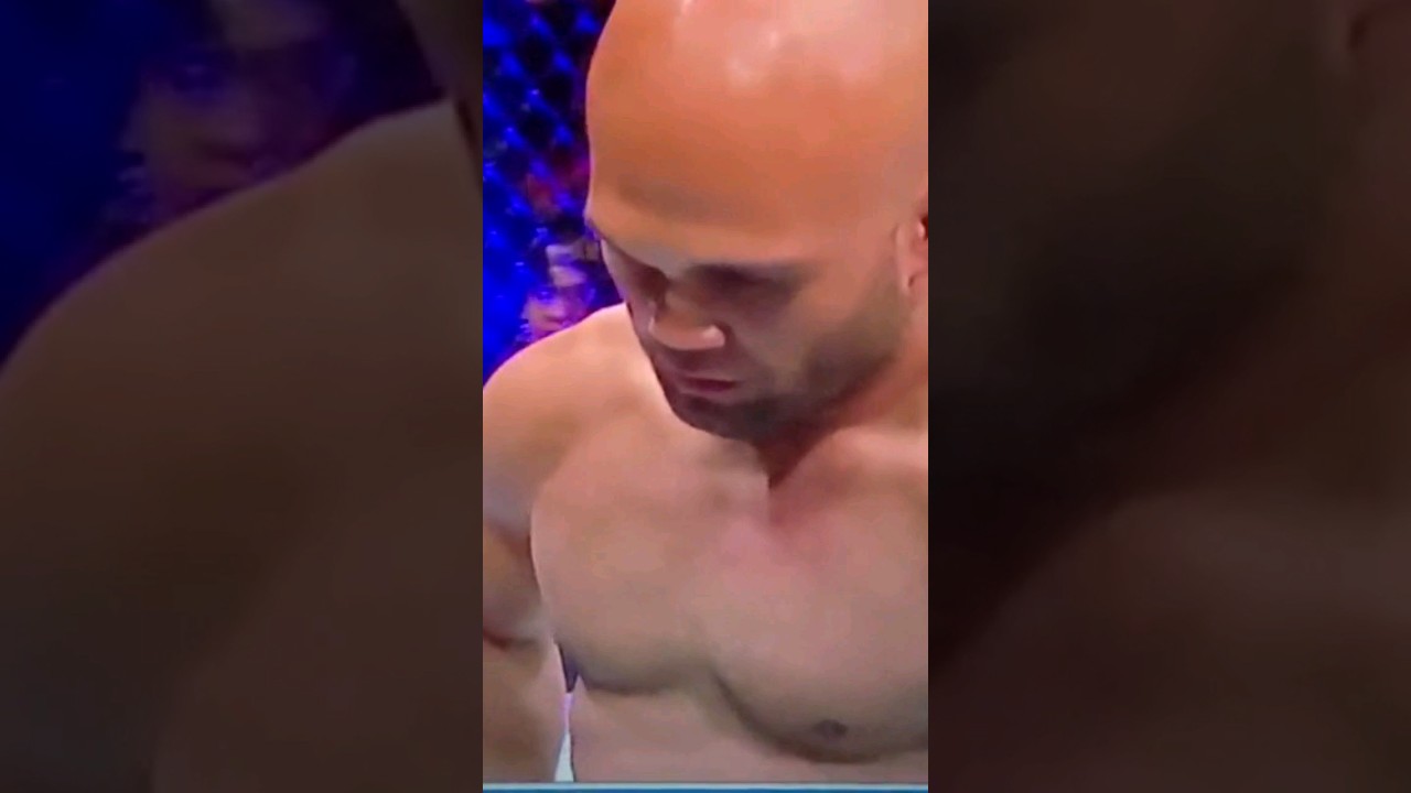 Robbie Lawler is emotional when he lasts entering into the octagon 
