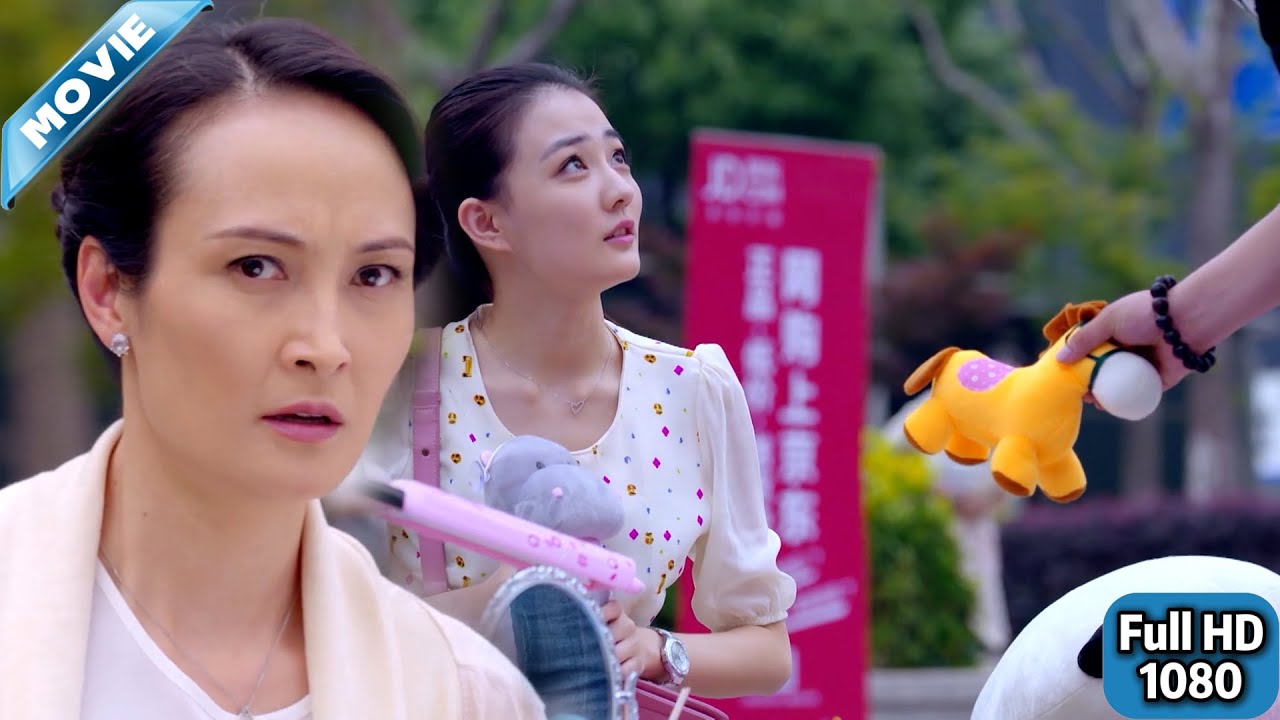 富家千金擺地攤被罵人傻錢多，哪料她只是淡淡微笑…❤️ Chinese Television Dramas #最新電視劇#最新電影 #最新熱播劇 #火爆短劇 #逆襲 #爽文 #打臉 #爽劇