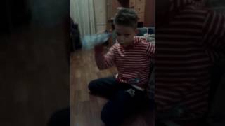 Выполняю -WATER BOTTLE FLIP CHALLENGE