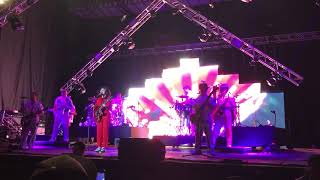 Mon laferte : en vivo en LOS DELLS FESTIVAL 2019 (amor completo)