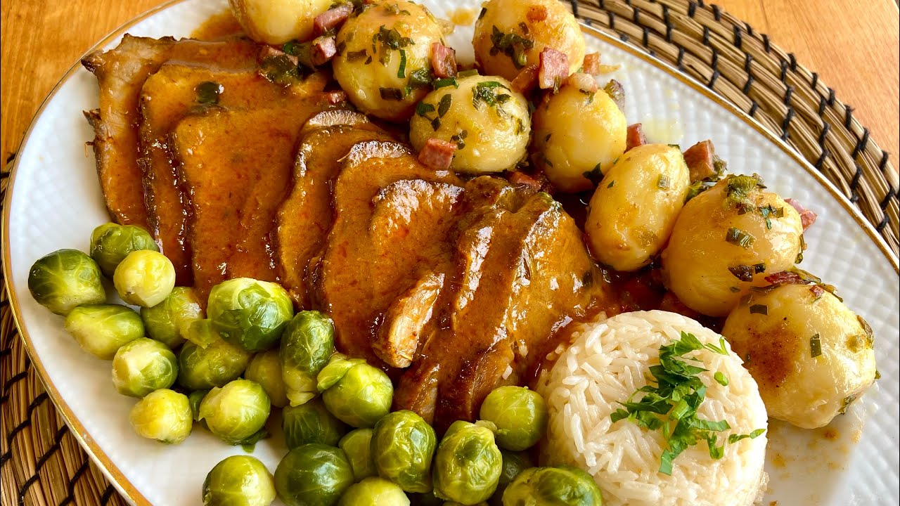 Carne assada com molho divinal e batatas salteadas | Cozinha portuguesa