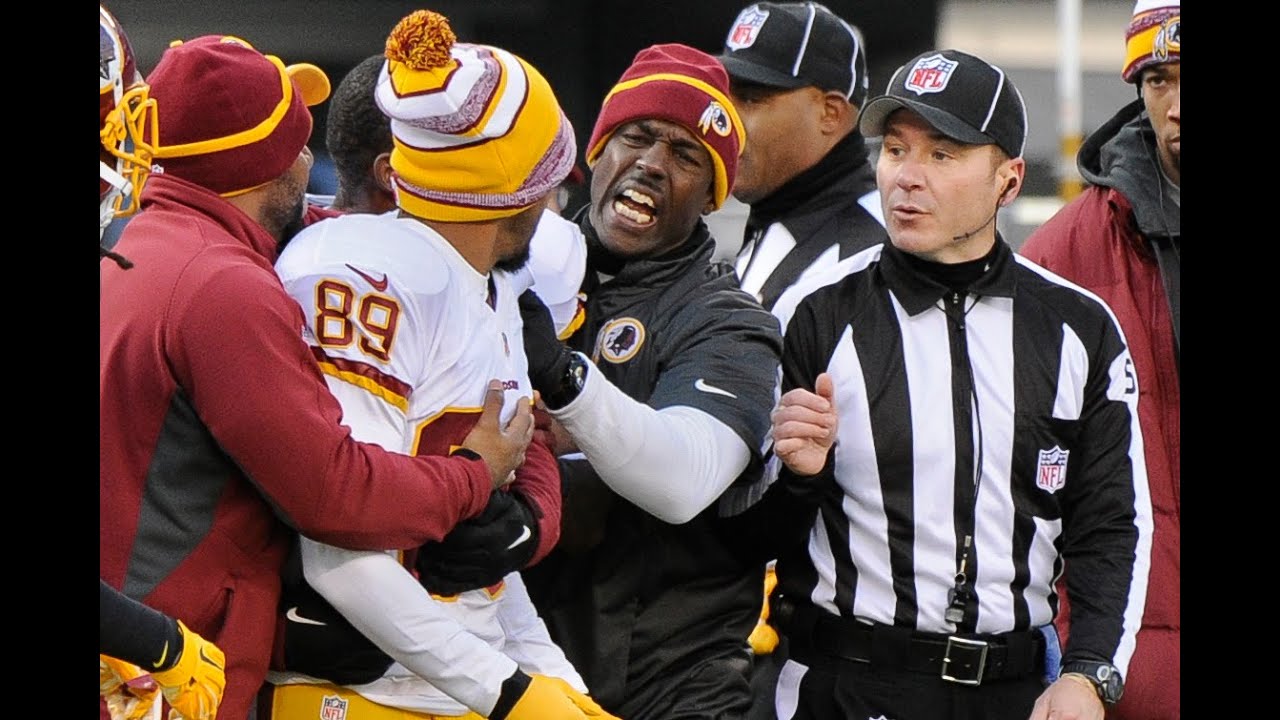Santana Moss: RG3 is out of the NFL because he can't get along with coaches