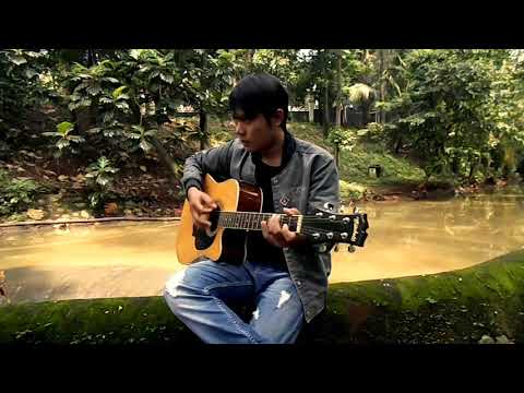 pergilah kasih cover acoustik (andri aziz) by chrisye