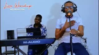 Ngiyamazi Umhlengi Wami [ Live Worship 1 ]