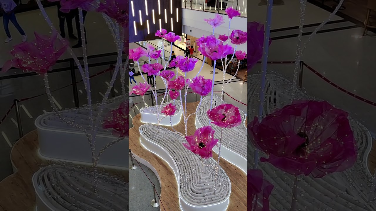 Classy installations at Phoenix Marketcity, Kurla