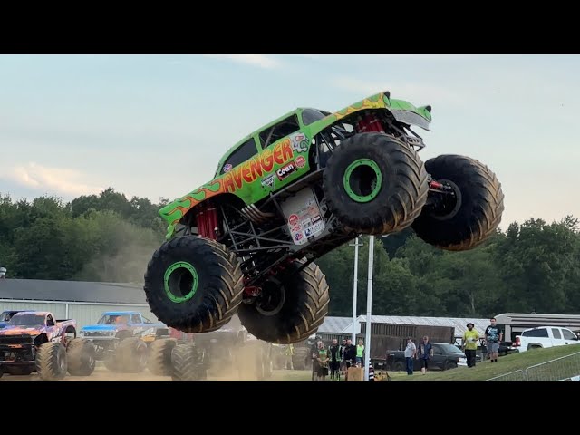 Monster Jam fun rolls into Orlando Florida after an awesome show in Tampa -  2 Boys + 1 Girl = One Crazy Mom