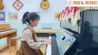 Beautiful In White - Khánh Linh