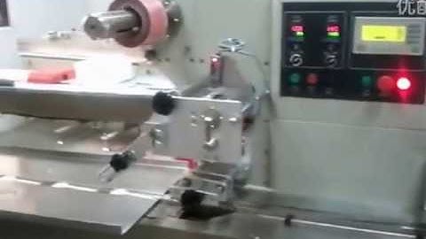 Automatic flow wrapper for disposable spoon packing horizontal wrapping machine