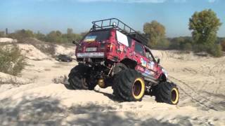 полный привод 4х4 рубимся в карьере 4x4 offroad four wheel drive(На моем канале Вы сможете посмотреть много смешного,интересного,экстримального,веселого видео с соревнова..., 2015-10-17T20:37:27.000Z)