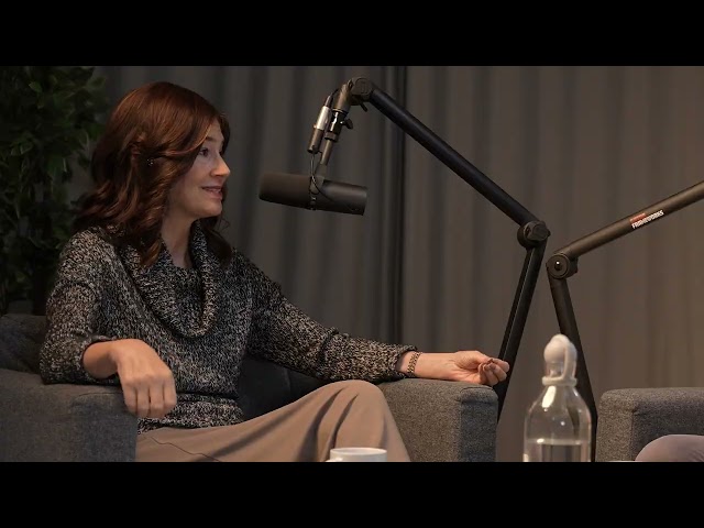 Managing Your Finances The Right Way - Getting Down To Business with Money Coach Debbie Sassen