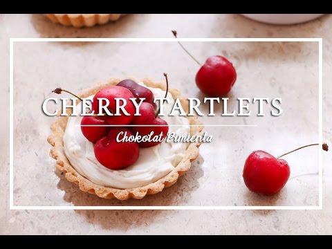 Video: Yuav Ua Li Cas Ua Festive Cherry Tartlets