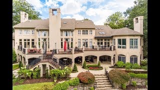 Prestigious Mansion in Anchorage, Kentucky | Sotheby's International Realty