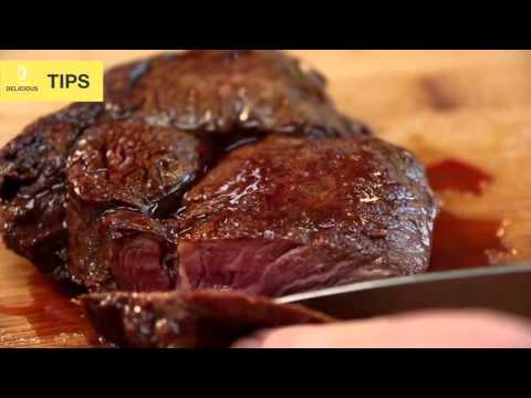 Video: Si Të Gatuaj Një Biftek Me Vezë