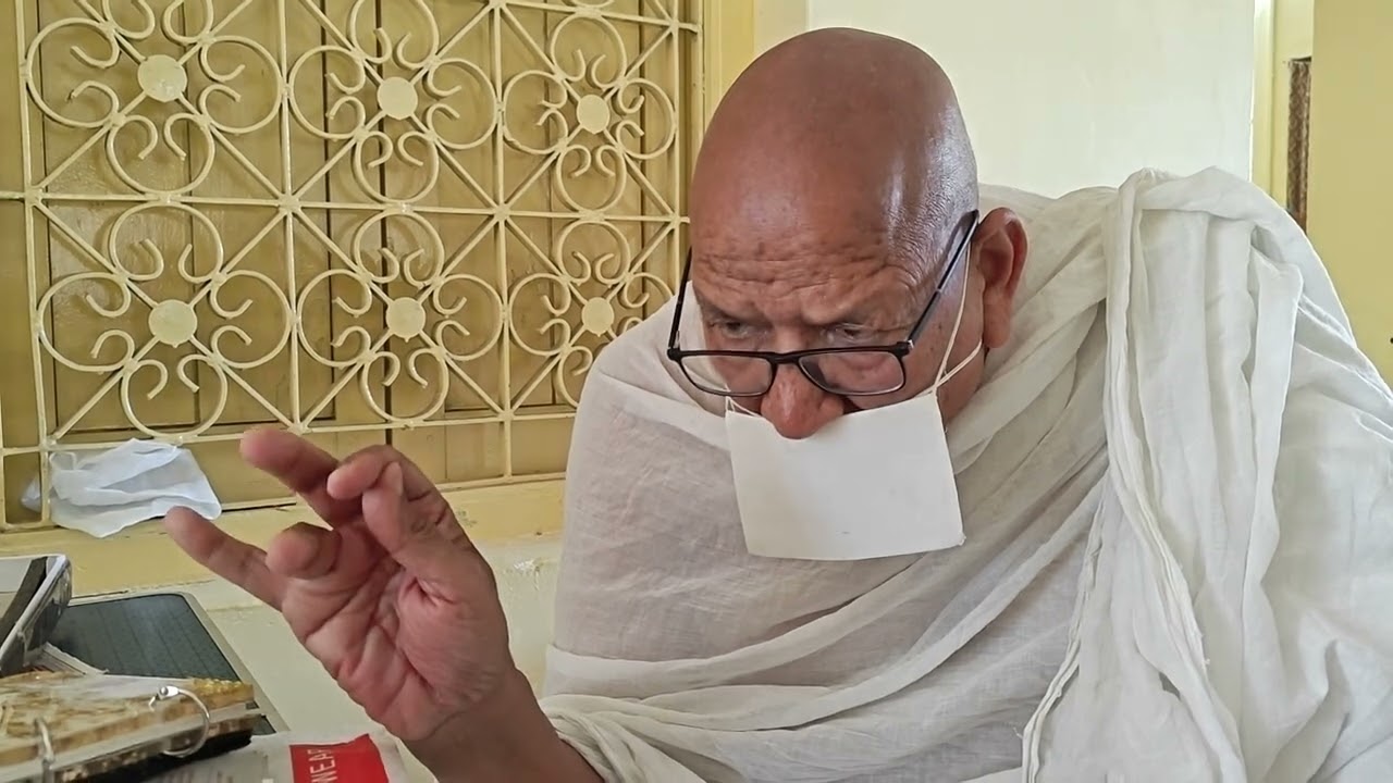 Navpad Laxmi Mantra Jaap by Vinay Muniji 