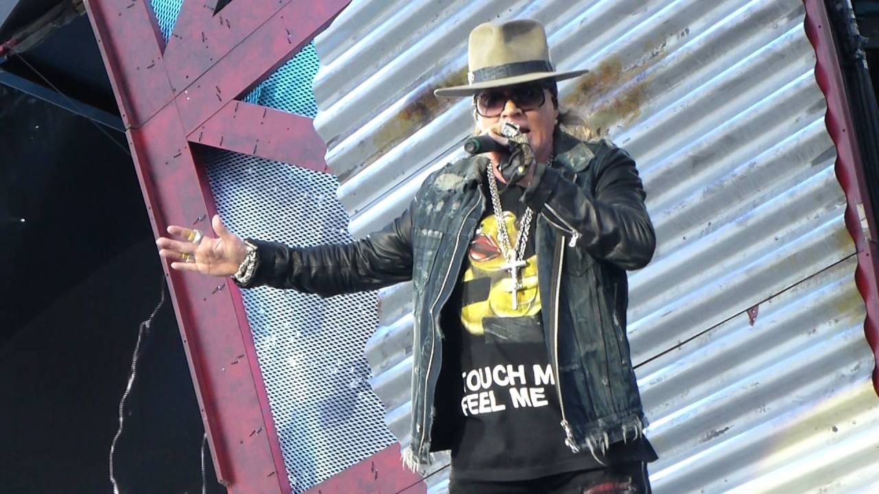 AC/DC feat. Axl Rose Thunderstruck (Live in Prague, Czech Republic