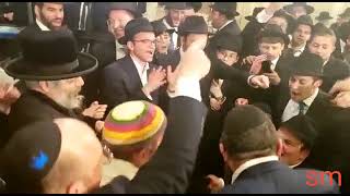 Rabbi Jungreis And R Bander At Yossi Hecht Wedding Resimi