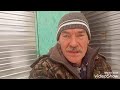 Сам рыбачу сам копчу.