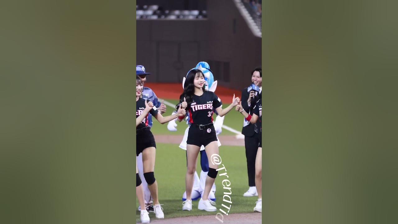 Korean Cheerleader#explore#fypシ゚viral#foryou#trending#cheerleader #dancevideo#dance#funny#asia#fyp