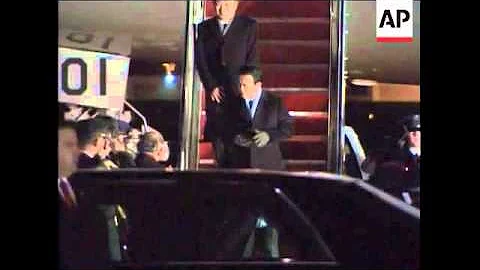 Taro Aso, Japanese PM, arrives in Washington for meeting on Tuesday with Obama, the first foreign le - DayDayNews