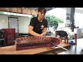 The most beautiful woman cutting bluefin tuna- Fish market in Donggang, Taiwan台灣最美第一女殺手分解黑鮪魚