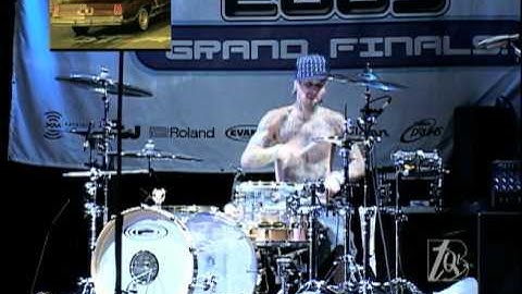 Travis Barker Drum solo  at Guitar Center "s Drum off