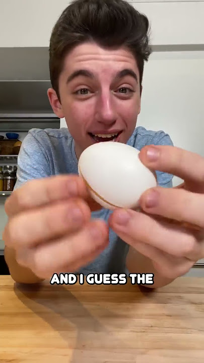 Eitan Bernath - Poaching An Egg In Plastic Wrap!? Food Hack!