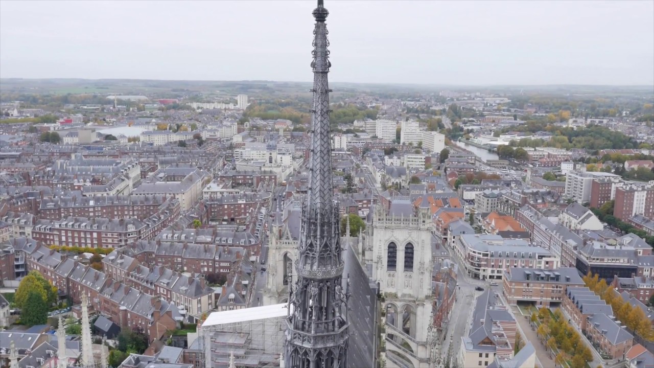 アミアン大聖堂の絶景画像とドローン空撮動画 フランスの世界遺産