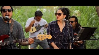 Video thumbnail of "Walitroques Ft. Evelyn Cornejo - Caminitos (acustico) en vivo."