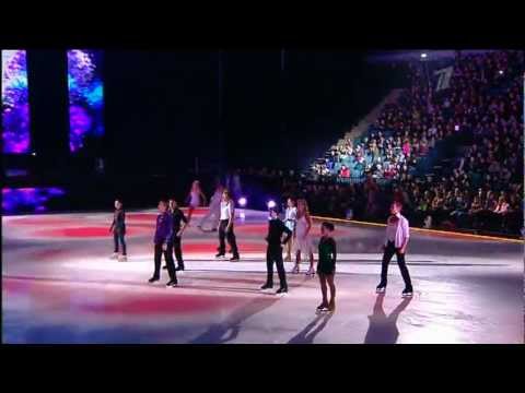 Video: Evgenia Plushenko tuo selkärangan