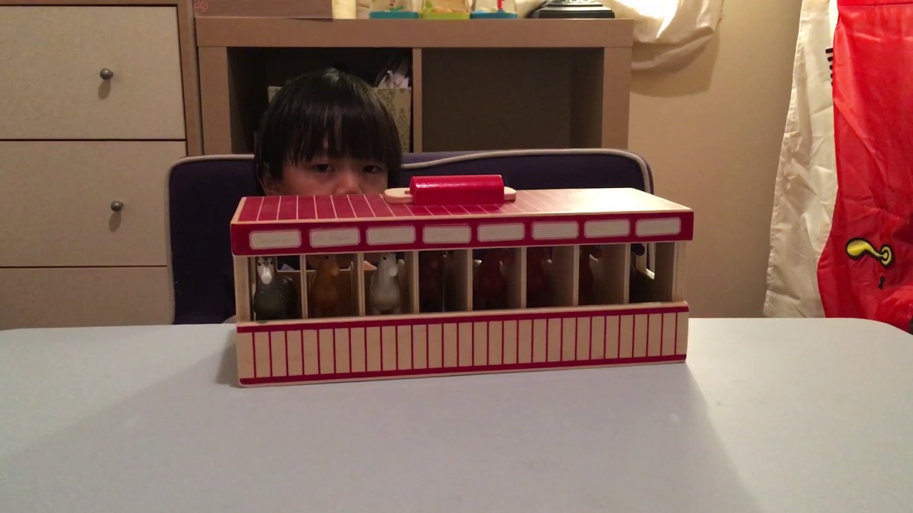 melissa and doug show horse stable