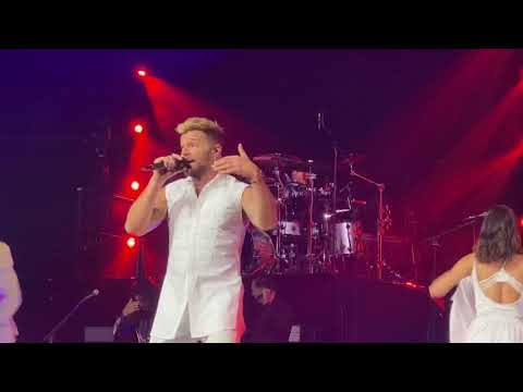 Ricky Martin “Pégate” y “La Mordidita” EnriqueRicky Tour 10/30/21