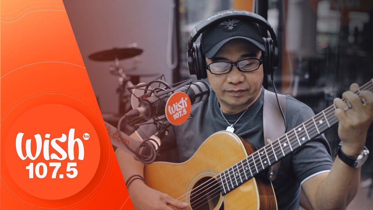 Marc Velasco performs Ordinary Song LIVE on Wish 1075 Bus