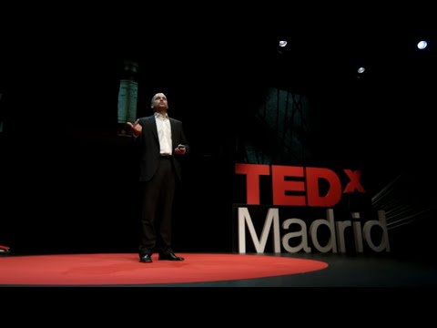 Nuestra interminable guerra contra las superbacterias | Daniel López | TEDxMadrid