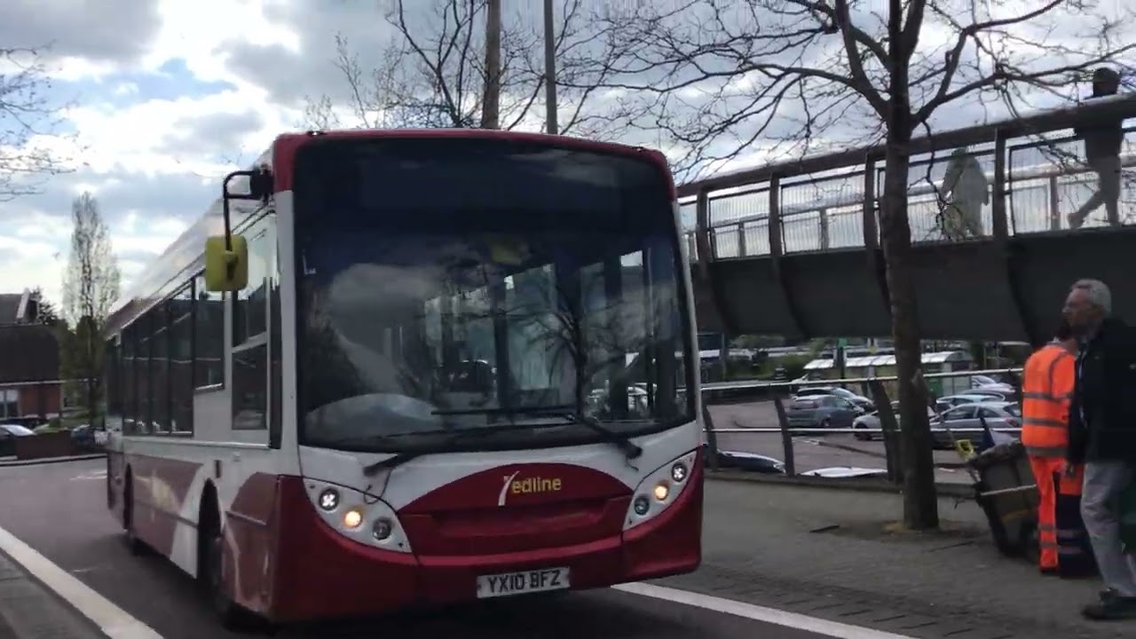 red line buses route 130 to Aylesbury