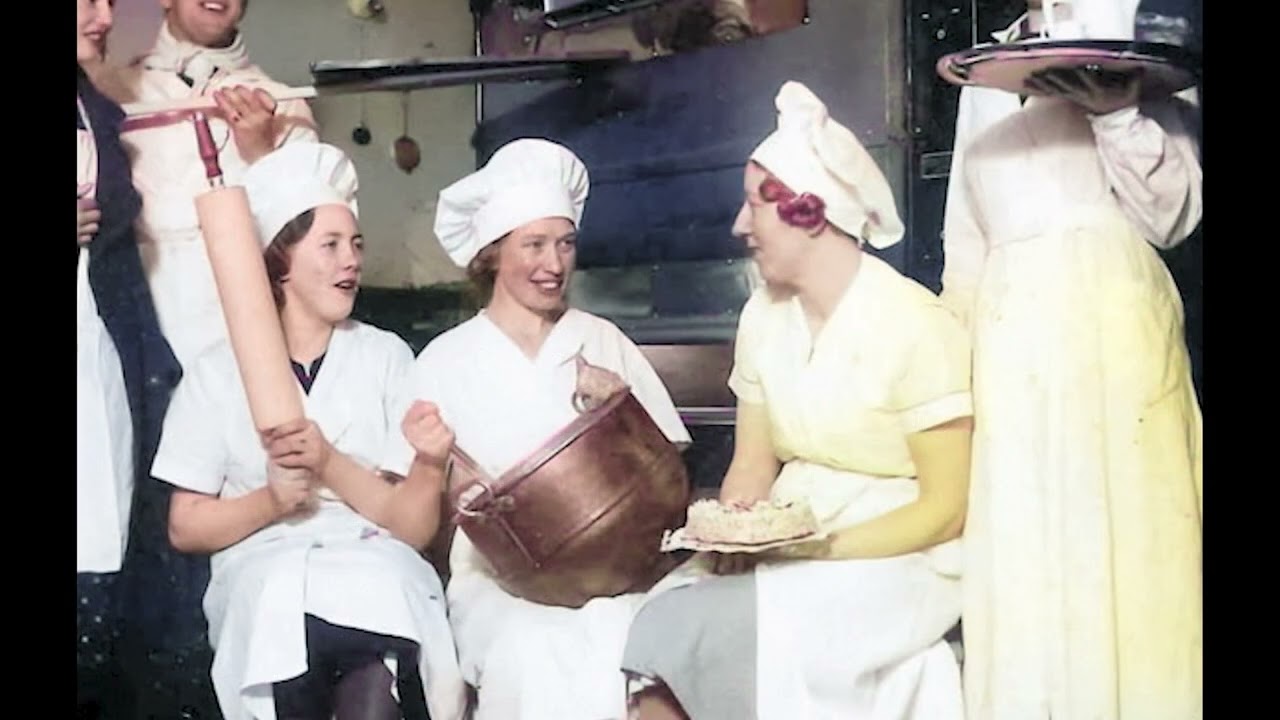 1930s Sweden Mariestad Töreboda Karlsborg - Vintage Photos -  Colorized