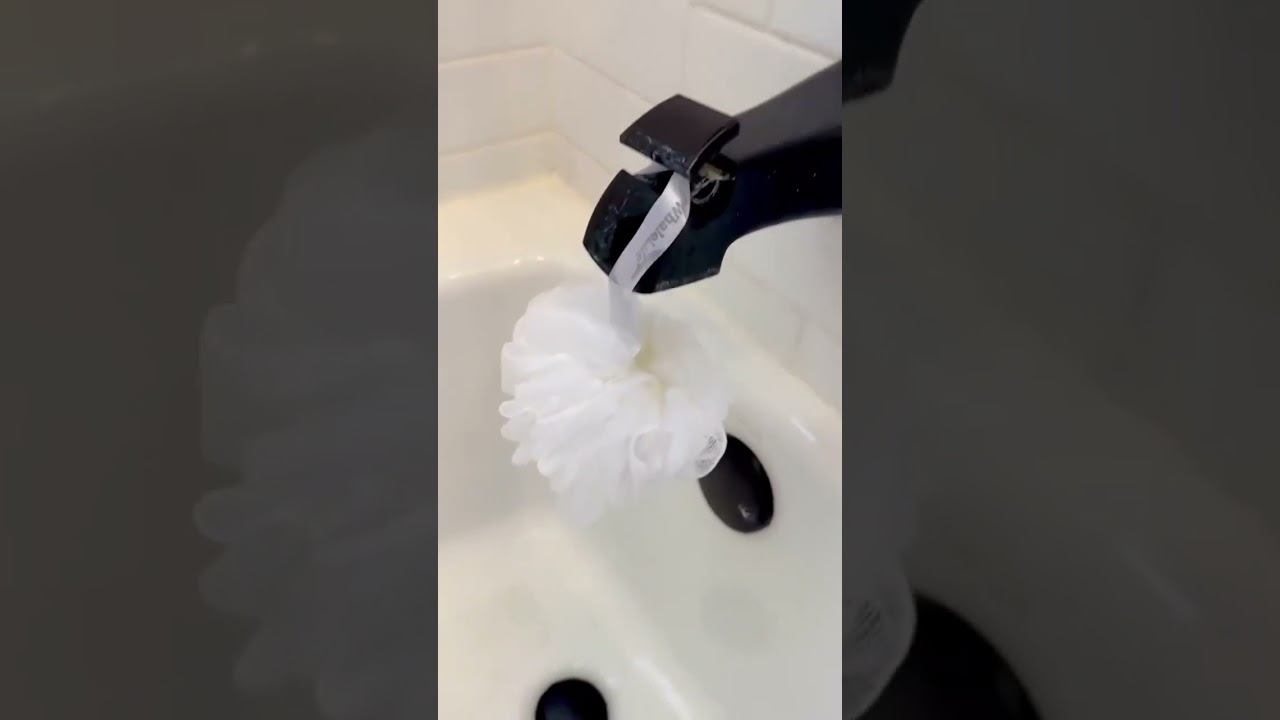 How to create the perfect bubble bath #bath #tub #bathroom #husband #bubbles