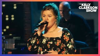 Kelly Clarkson Covers 'Smoky Mountain Rain' By Ronnie Milsap l  Kellyoke
