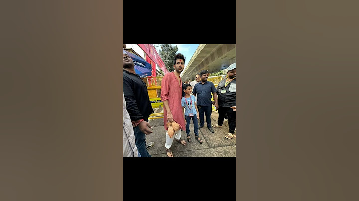 #KartikAaryan visits #LalbaugchaRaja for darshan ❤️🙏🏻
