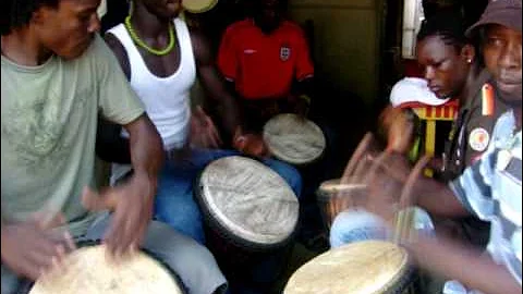 Ghanaian drumming in Accra (African Drum Circle)