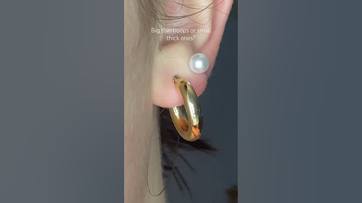 Big thin hoops or small thick ones? #viral #jewllery #hoops #earings #goldhoopearrings