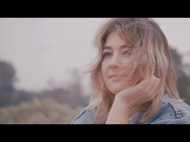 Yumi Zouma - Cool For A Second (Official Music Video) class=