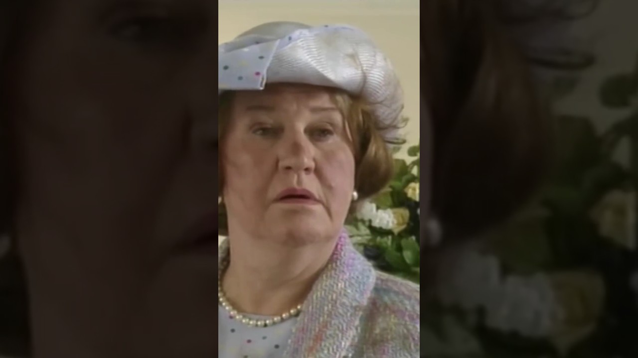 Keeping Up Appearances - Hyacinth Checks in at Airport (Hilarious scene!) #shorts #comedy #hyacinth